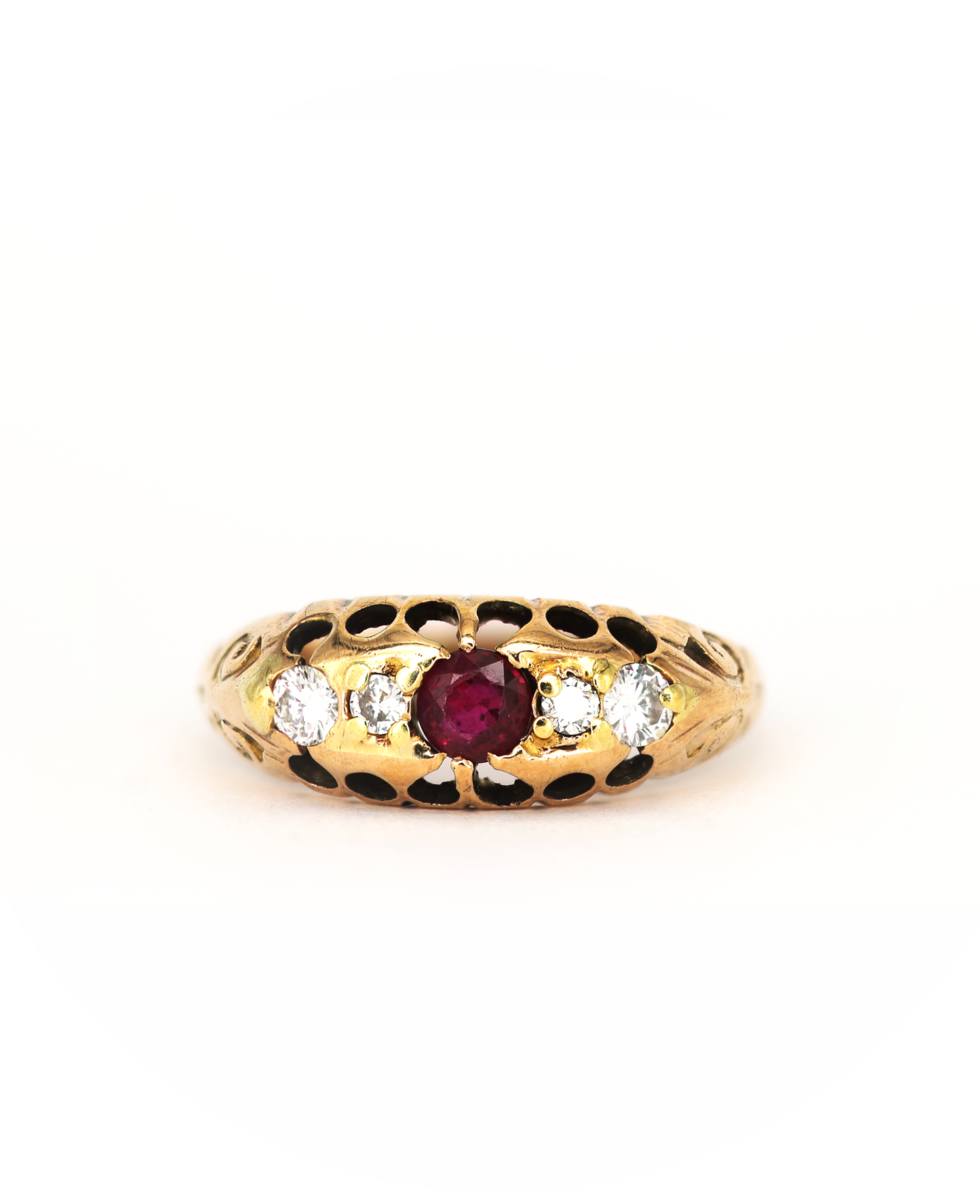 1900s English Ring with Ruby and Diamonds