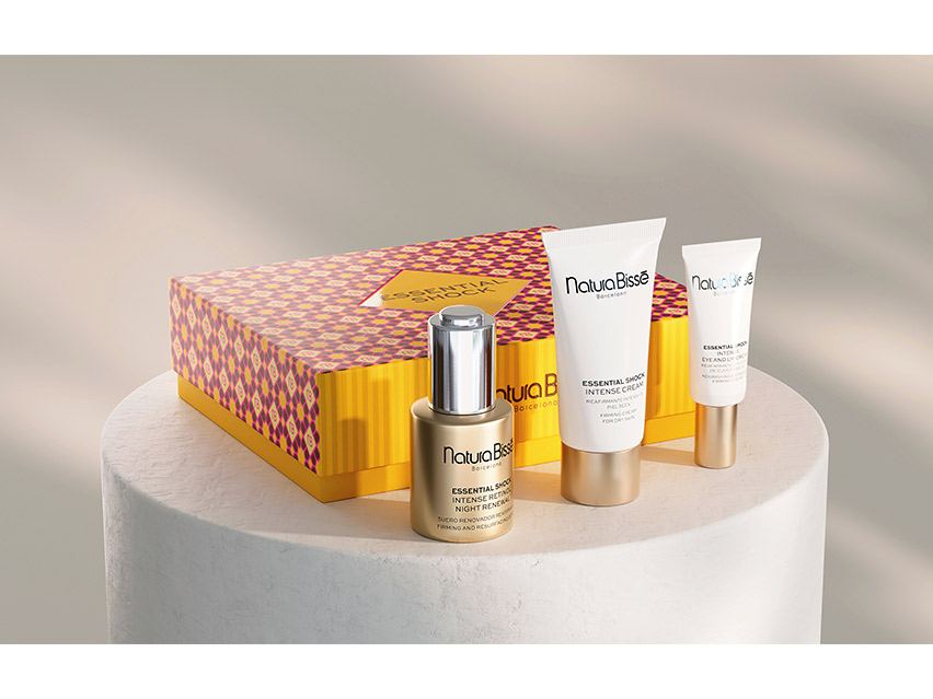 8435624508809 Essential Shock Holiday Set (Limited Edition)